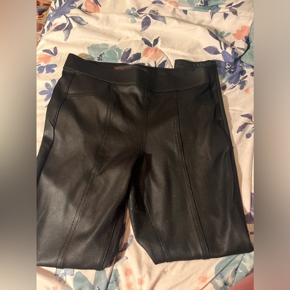 ⭐️Black leather/leggings⭐️ - Picture 5 of 5